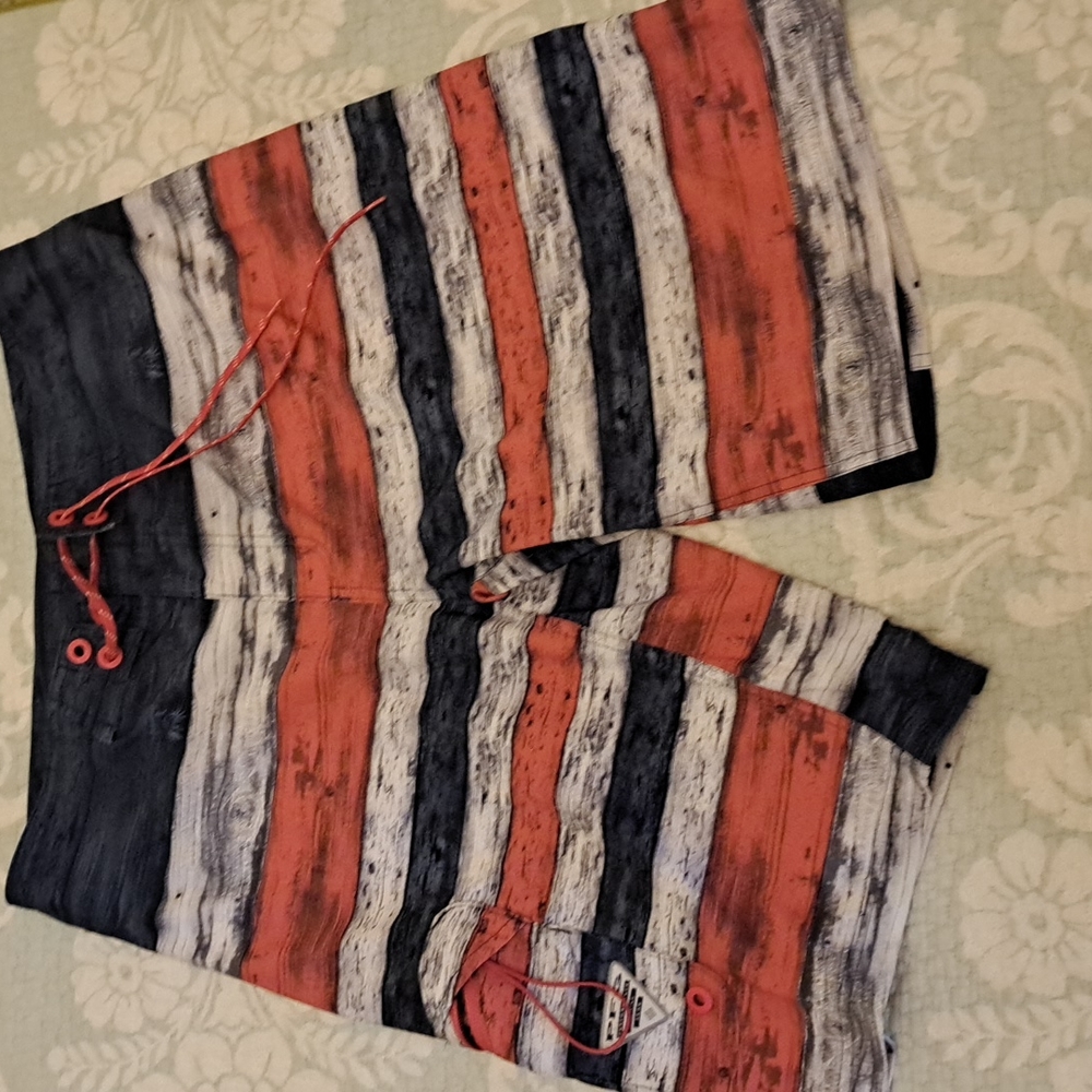 Men's Columbia swim board shorts size 34